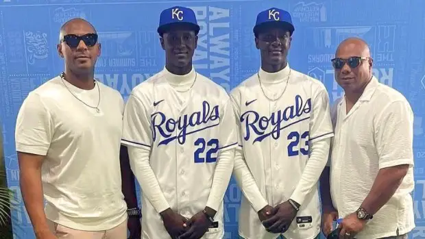 Histórico Acuerdo de los Hermanos Mellizos con los Kansas City Royals