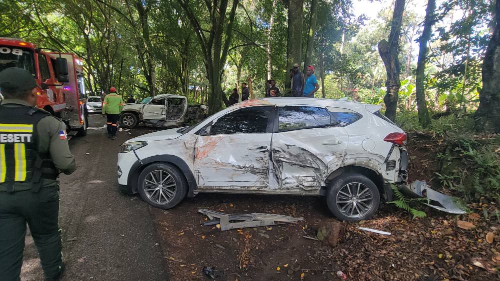 Accidente en Jarabacoa deja fallecidos y heridos, autoridades investigan